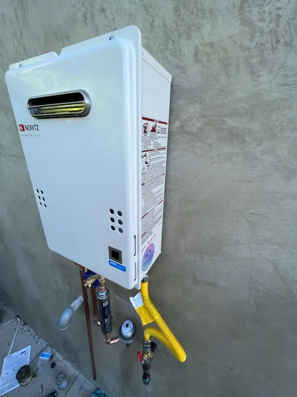 Tankless water heater installation for Hollentown homes
